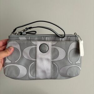 Large Coach Wristlet Silver/Grey